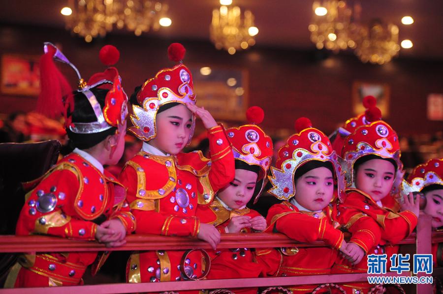 “歡樂中原 出彩金水”戲迷擂臺賽閉幕 “歡樂中原 出彩金水”戲迷擂臺賽閉幕