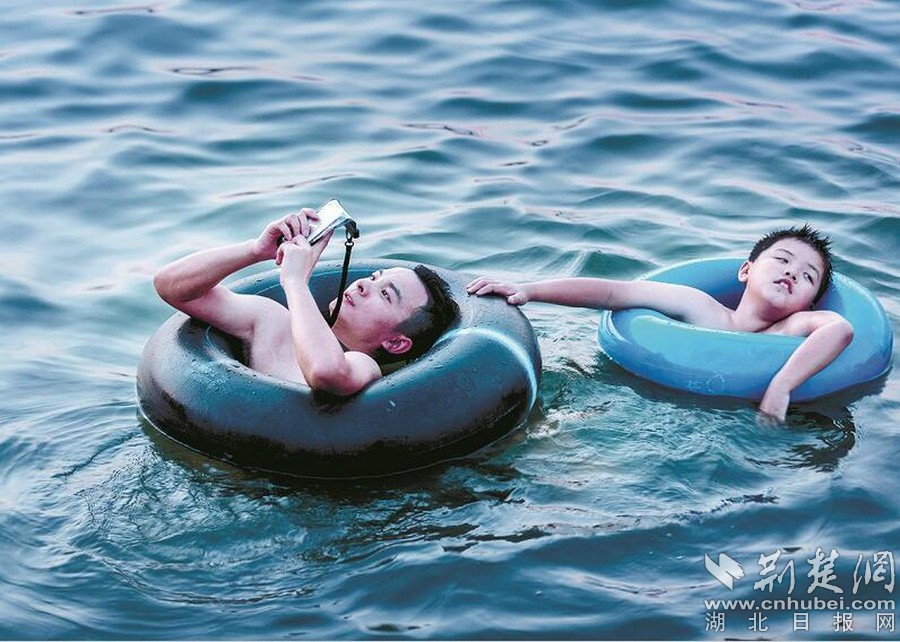 �Еr�򣬷ֲ�������������߀���֙C(j��)�����������^�����^�Ĺ����ˆT�Խo��һ�l���ѣ�ˮ�������Ŀ��Ҫ����İ�ȫ���R�������ӵļ��L��ԓע������Ҫ���˵��^���֙C(j��)��ҕ��������o(h��)���Լ��ĺ����������֙C(j��)����������Ҳ����F(xi��n)��������Ҫ�� �D�飺�|������һ�������^�塱���ڌ������֙C(j��)