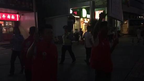 ������ֹӛ���x�_(k��i)�r(sh��)�����T�ѵ��_(d��)�ĵ��ο��ѽ�(j��ng)�����ꮅ�ȴ����l(f��)ȥ�Ƶ���ǽ���ǰ����܇վ���C(j��)��(ch��ng)��