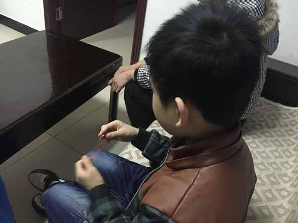 11��30�գ�ɳƺ�Σ��ɳ����10�q��С�壨�������[Ū��һ��С��ߡ�������ӛ�� �ʂb�x �z