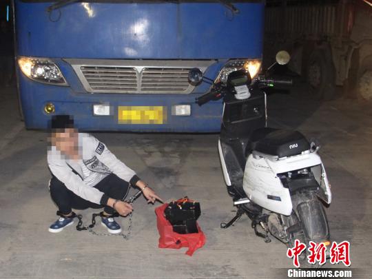 云南:男子千里郵寄電動(dòng)車原是車底藏毒