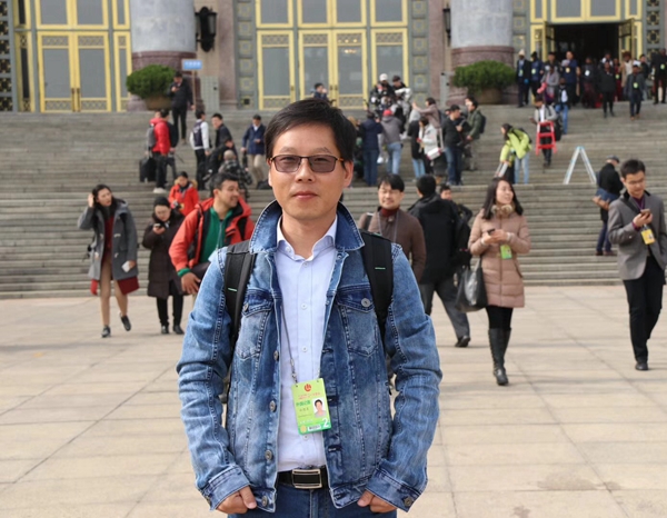 海外華媒記者看兩會:感受到一個更開放、更自信的中國