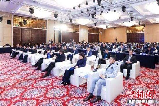 ����F���� ����� �z